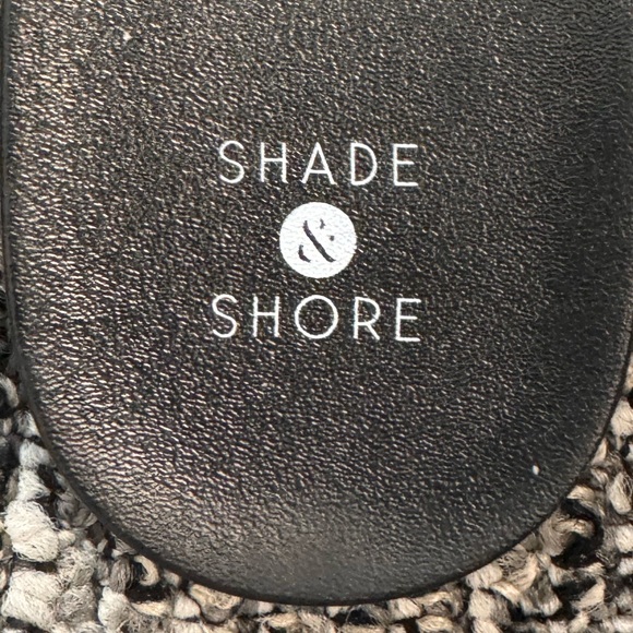 Women’s Slides - Picture 3 of 4